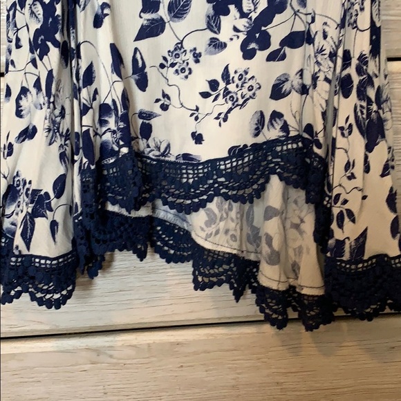 Altar’d State Tank - Picture 2 of 3